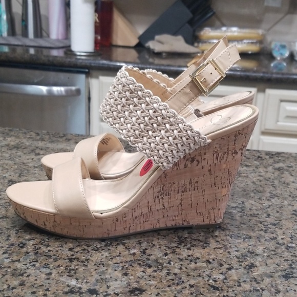 Jessica Simpson Shoes - NWOT Jessica Simpson Creme colored wedges Sz 10